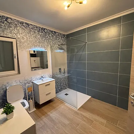 Casa Verde, Family For 4 , Wifi ,near Beaches 아파트 세인트폴스베이